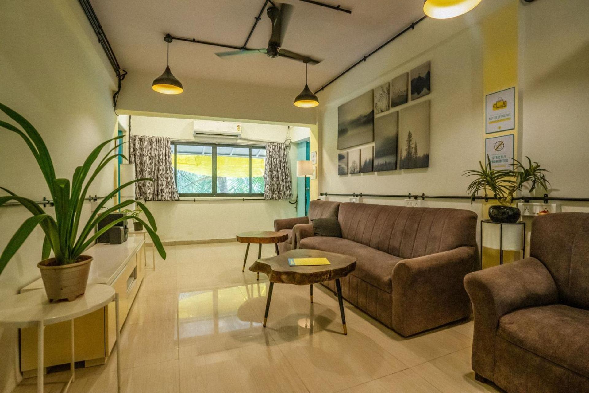 Locomo Express - Stay Work Eat Mumbai Exterior foto