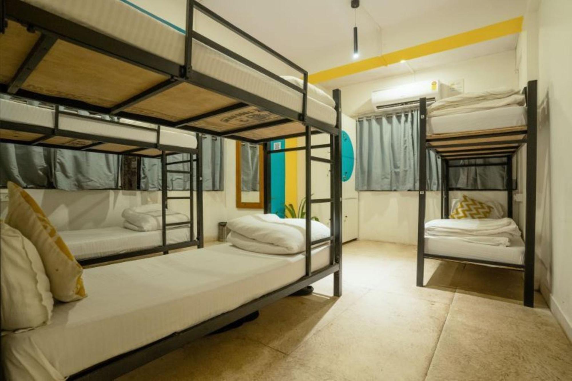 Locomo Express - Stay Work Eat Mumbai Exterior foto